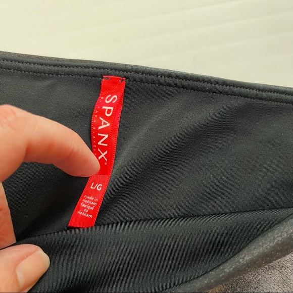 Spanx Faux Leather Pull On Leggings Pants Women’s Lg Black High Rise EUC - Picture 3 of 4